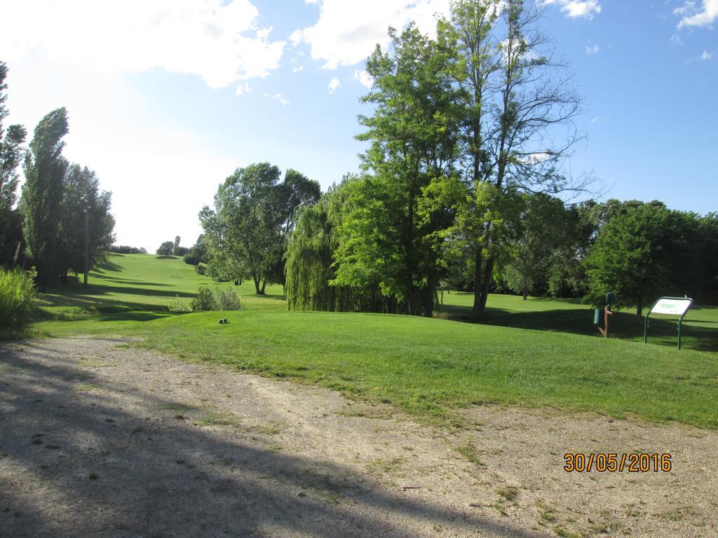 Agriturismo Il Pettirosso Guest House Forli Exterior photo